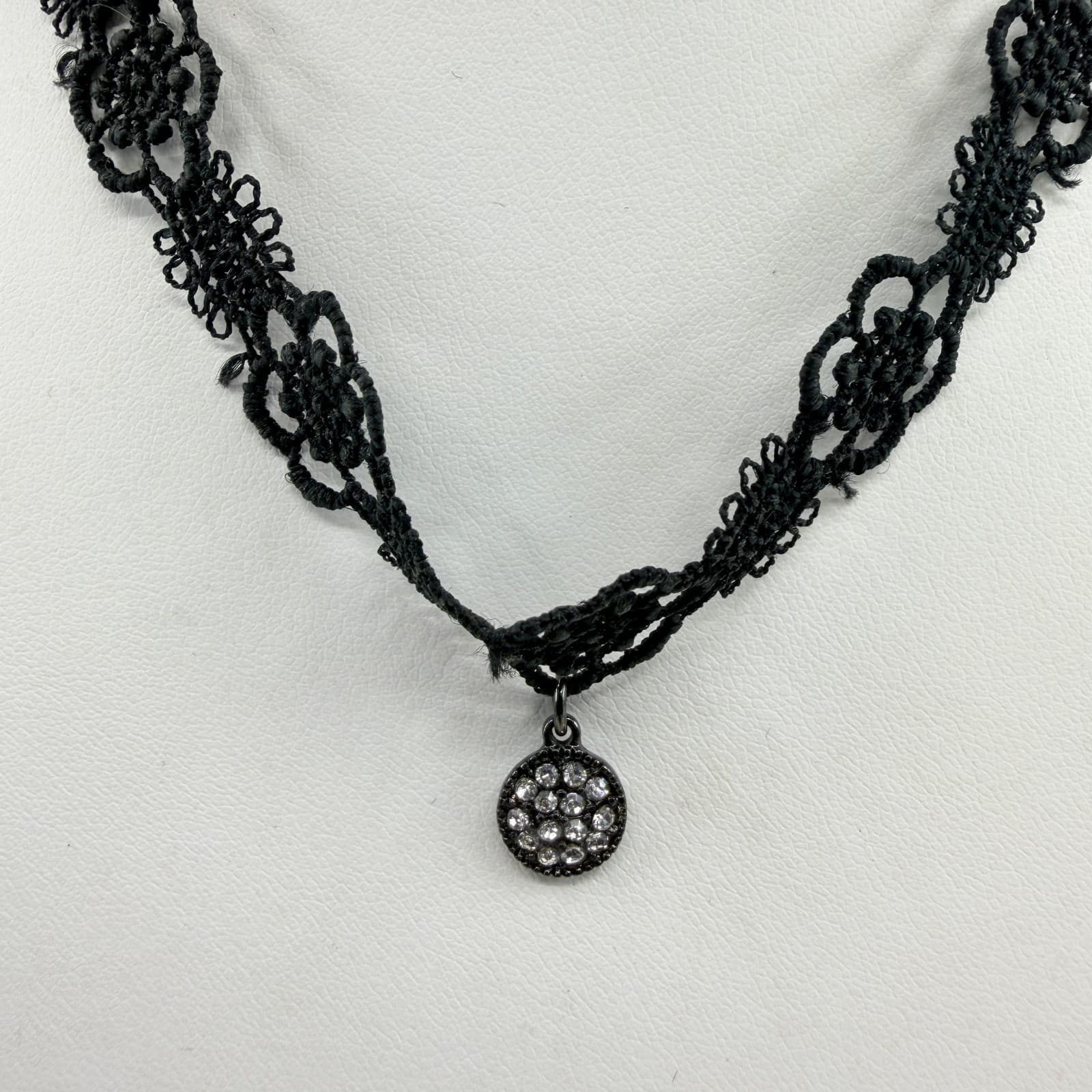 Vintage Black Lace Choker Necklace Rhinestone Pendant Gothic Tatting Boho 90s - Thumbnail 3