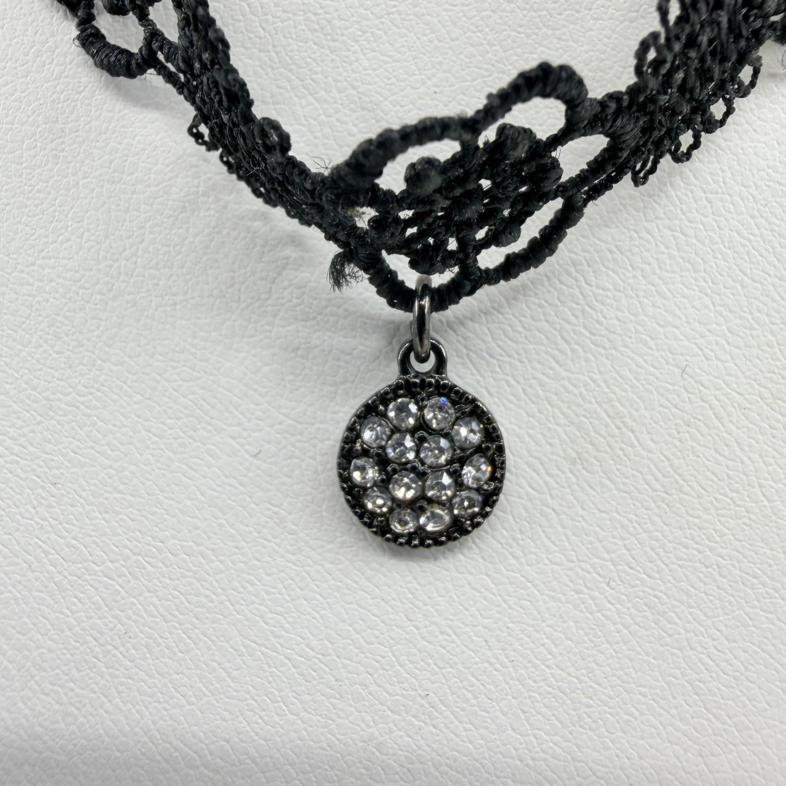 Vintage Black Lace Choker Necklace Rhinestone Pendant Gothic Tatting Boho 90s - Thumbnail 4