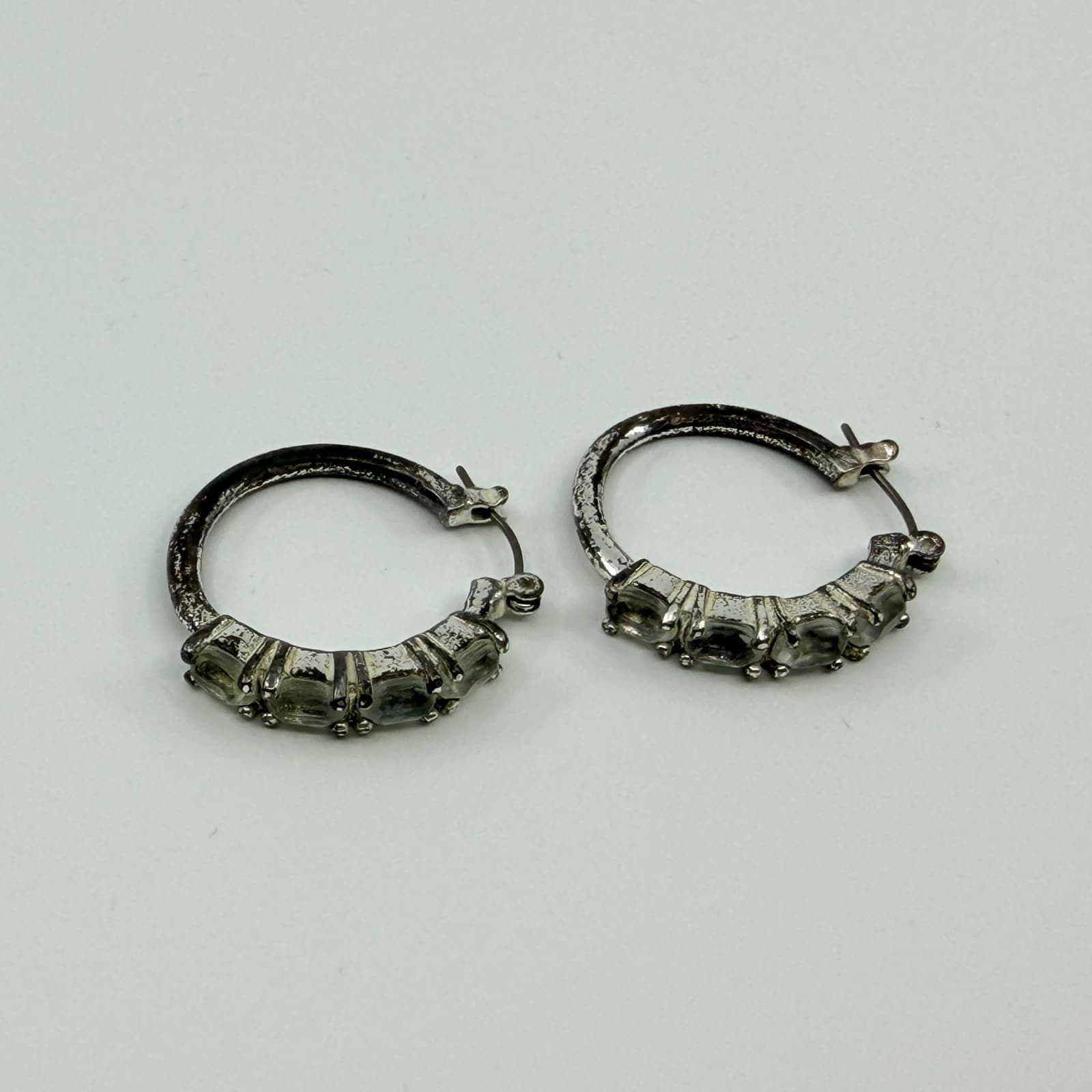 Vintage Silver Tone Hoop Earrings Clear Stone Accent Prong Set Hinged Huggie Y2K - Thumbnail 4