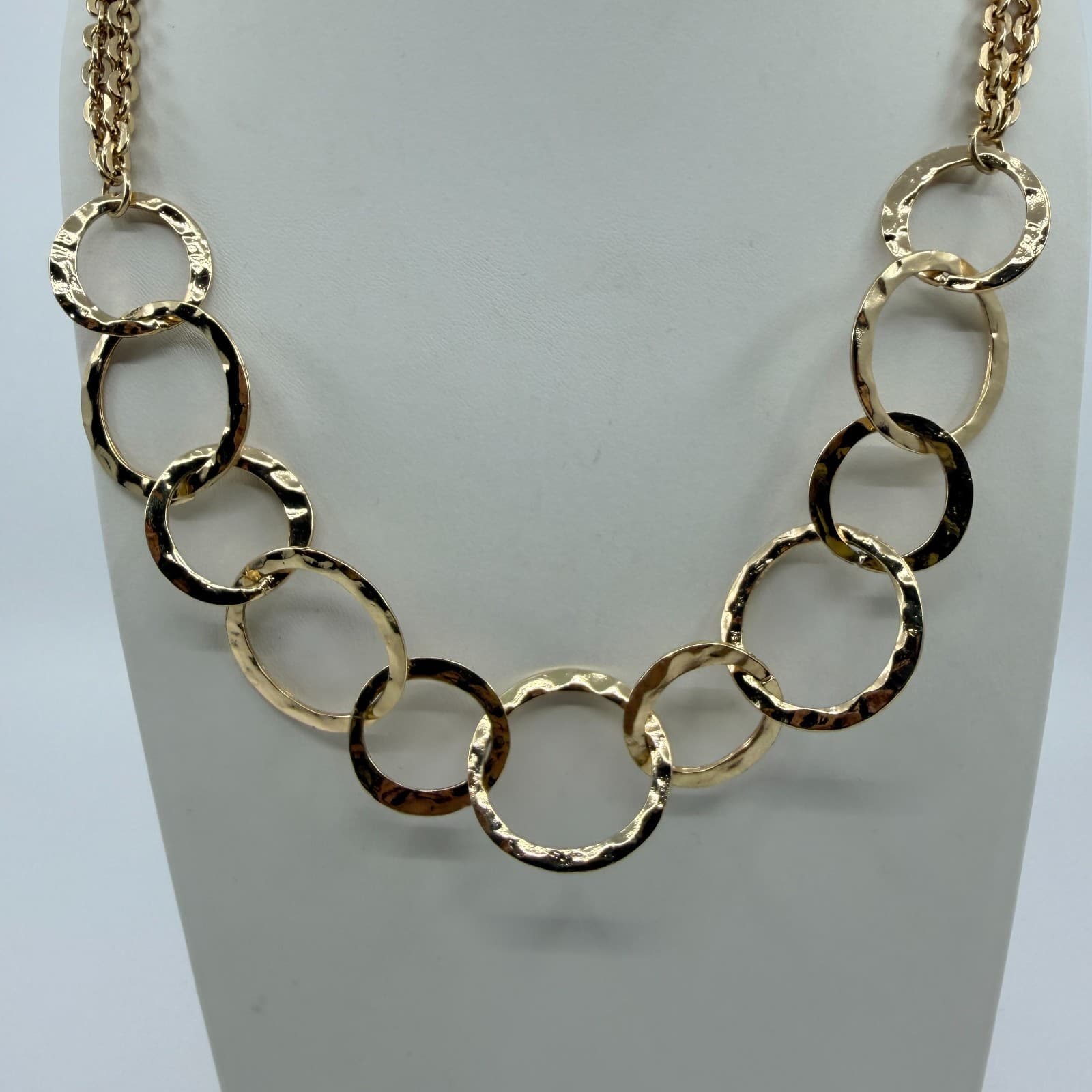 Vintage Gold Tone Link Chain Necklace Hammered Geometric Circle Ring Statement - Thumbnail 2