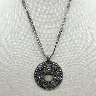 Vintage Silver Tone Marcasite Color Rhinestone Open Circle Pendant Necklace 90s - Thumbnail 2