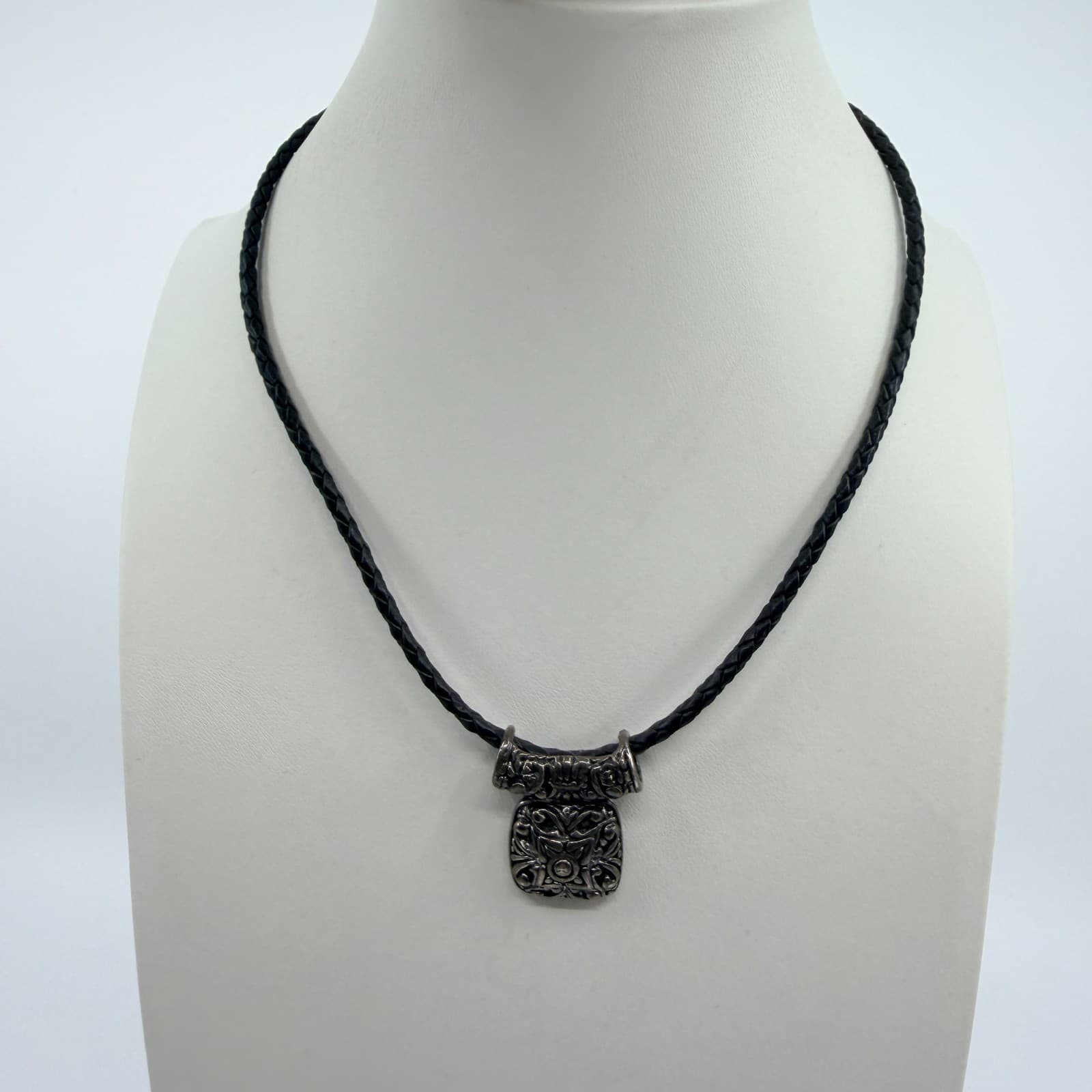 VTG Silver Tone Scroll Pendant Necklace Black Braided Leather Cord Celtic Gothic - Thumbnail 5