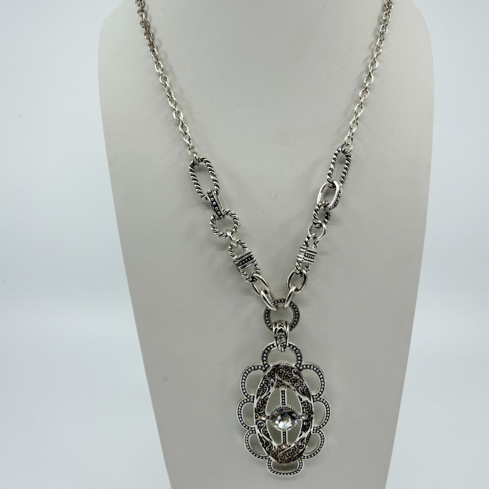 VTG Silver Tone Filigree Pendant Necklace Rhinestone Textured Link Chain Western - Thumbnail 4