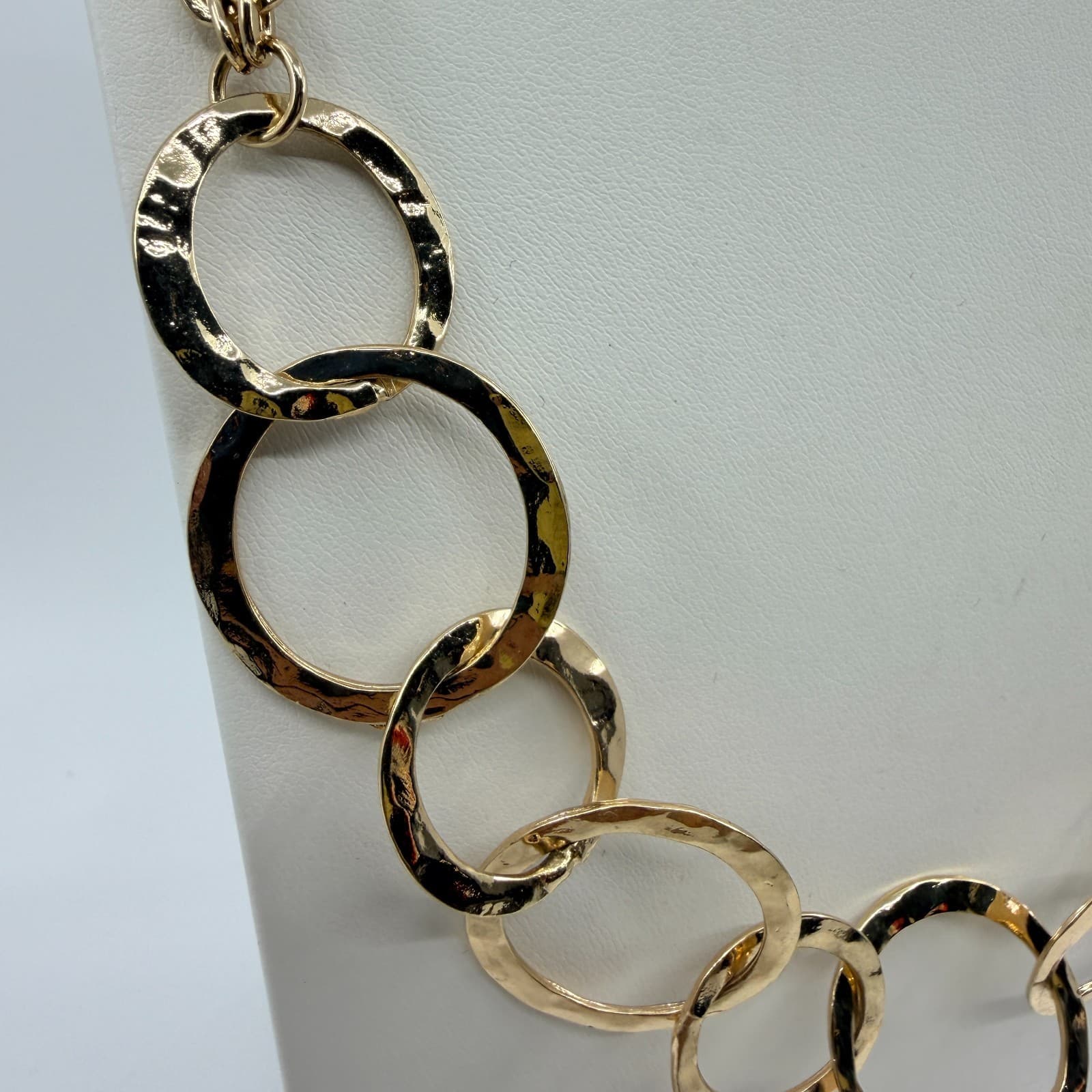 Vintage Gold Tone Link Chain Necklace Hammered Geometric Circle Ring Statement - Thumbnail 3