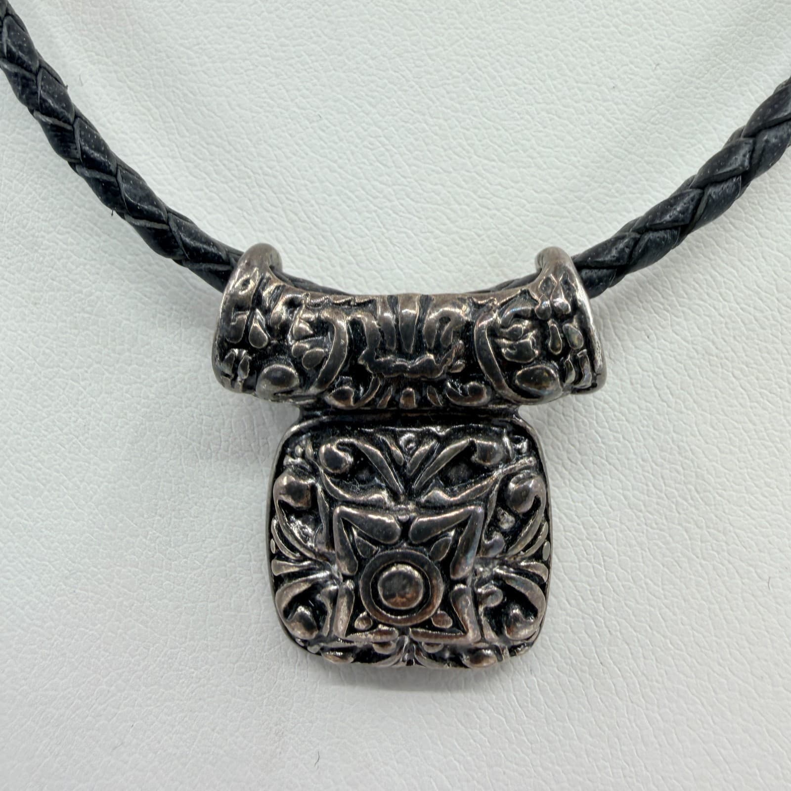 VTG Silver Tone Scroll Pendant Necklace Black Braided Leather Cord Celtic Gothic - Thumbnail 4