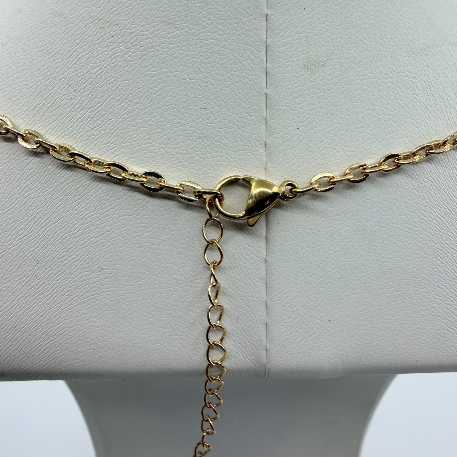 VTG Gold Tone Red Rose Petal Necklace Floral Cluster Matte Statement Bib Boho - Thumbnail 8