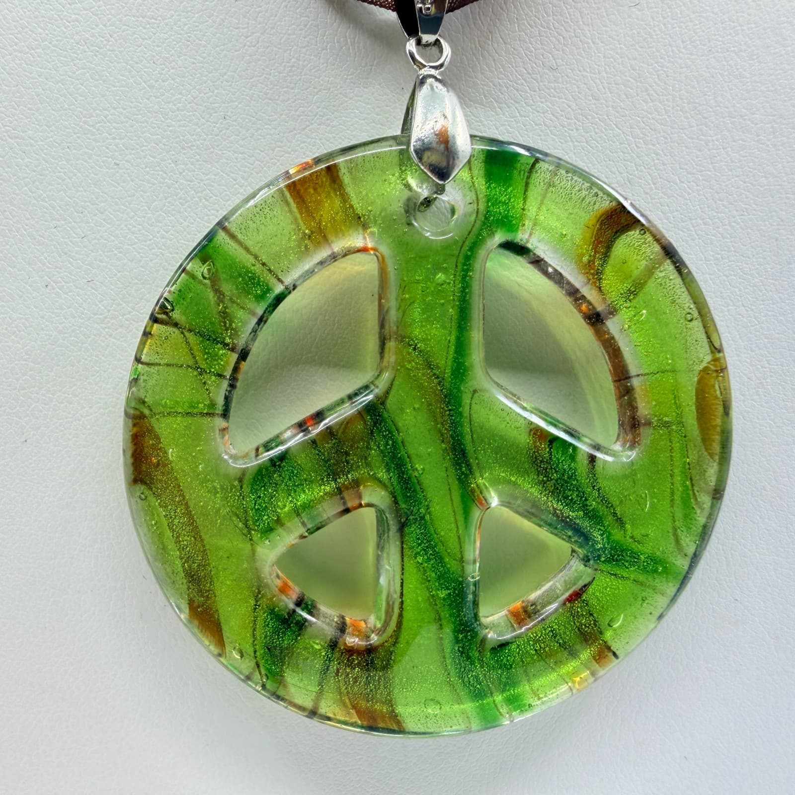Vintage Green Art Glass Peace Sign Necklace Dichroic Pendant Ribbon Cord Boho - Thumbnail 4