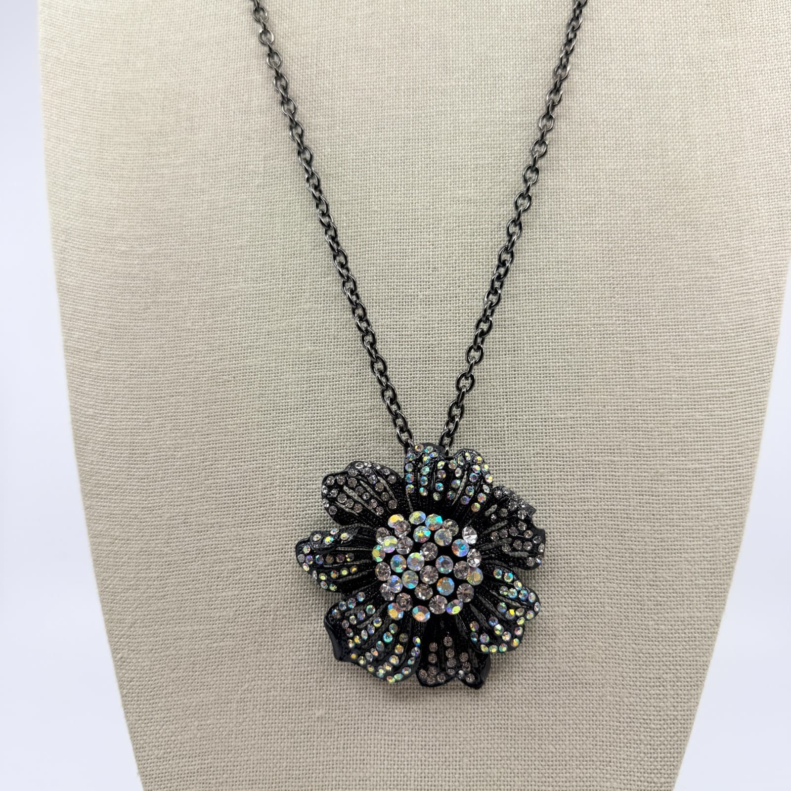 Vintage Gunmetal Tone Flower Pendant Necklace AB Rhinestone Gothic Statement 90s - Thumbnail 2