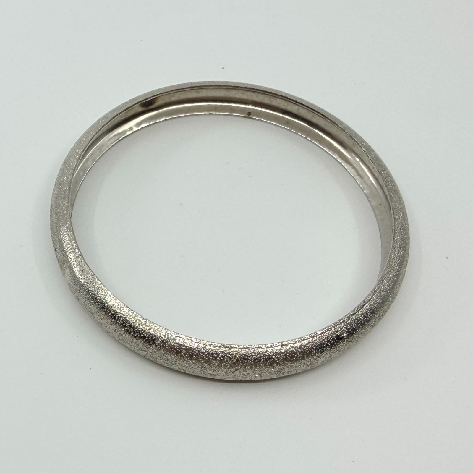 Vintage Y2K Silver Tone Stardust Glitter Textured Bangle Bracelet Stackable - Thumbnail 5