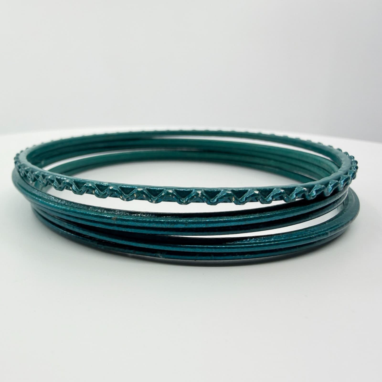 Vintage Y2K Teal Green Metallic Chevron Stacking Bangle Bracelets Set of 5 Boho - Thumbnail 4