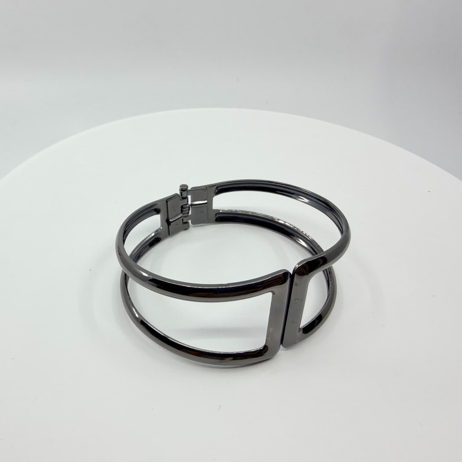 Y2K Gunmetal Cutout Hinge Bangle Bracelet Shiny Dark Gray Minimalist Cuff Wide - Thumbnail 6