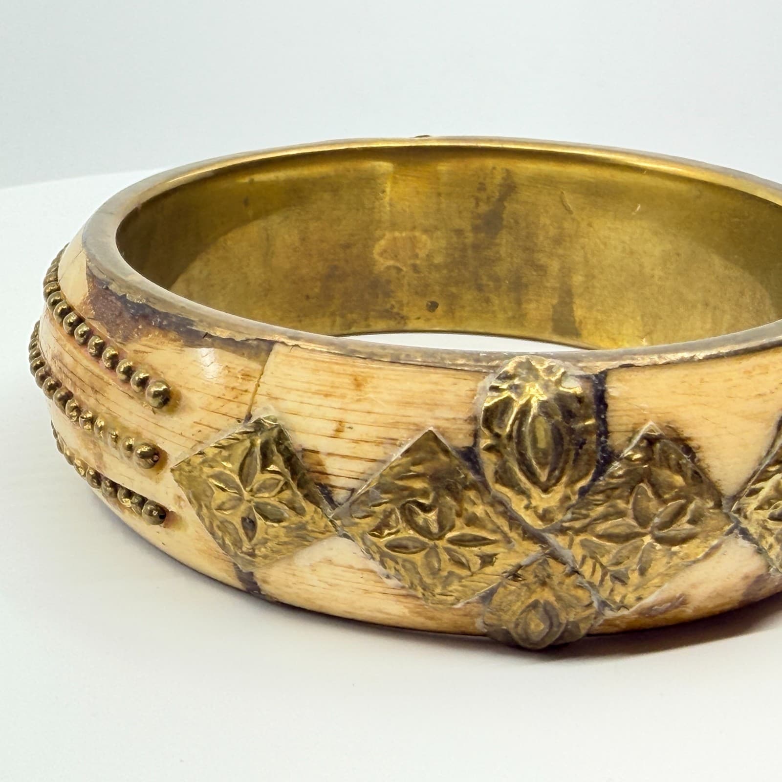 Vintage Brass Tone and Faux Bone Bangle Bracelet Cream Mixed Metal Ethnic Wide - Thumbnail 4