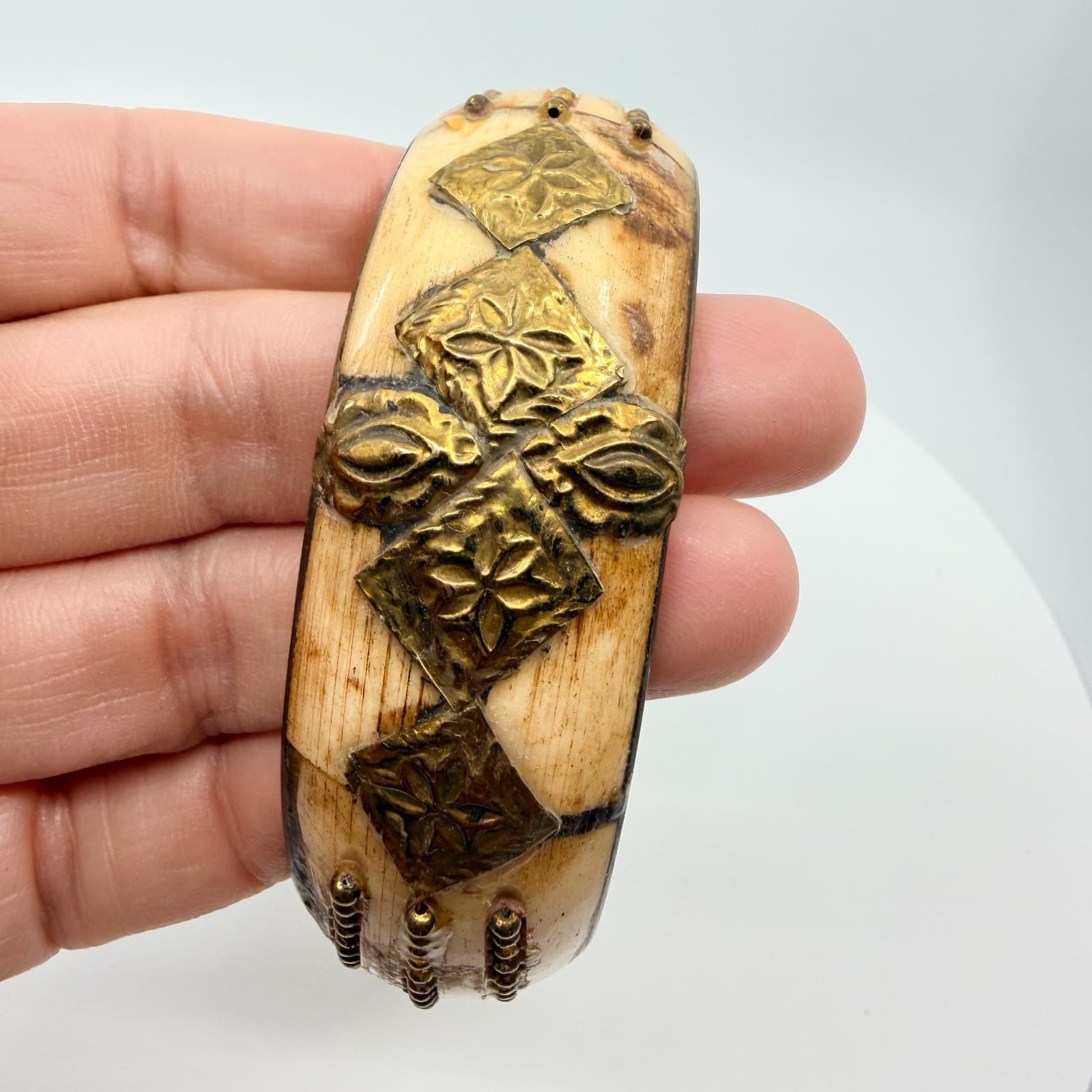 Vintage Brass Tone and Faux Bone Bangle Bracelet Cream Mixed Metal Ethnic Wide - Thumbnail 9