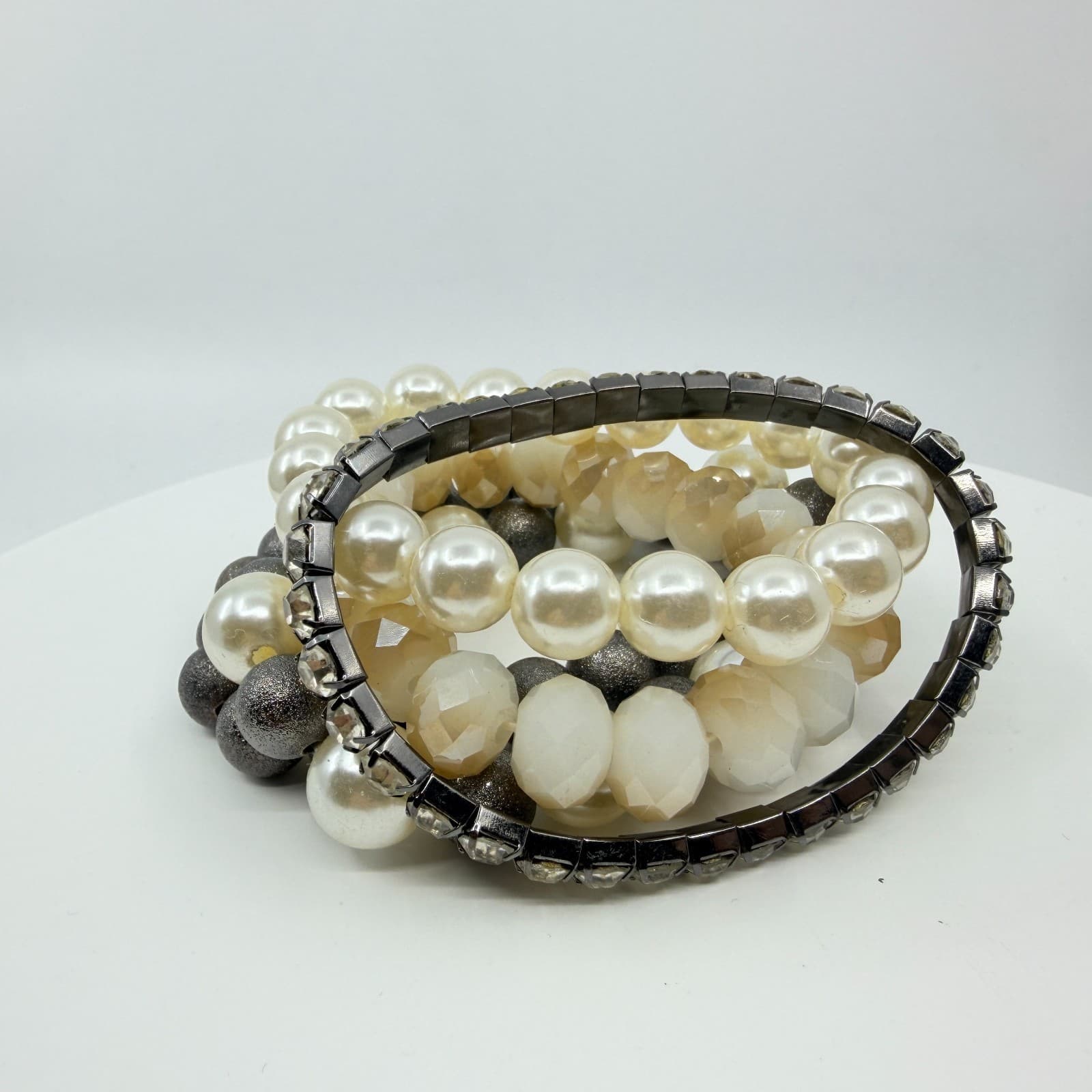 VTG Faux Pearl Rhinestone Stacked Multi Strand Stretch Bracelet Set Cream Grey - Thumbnail 9