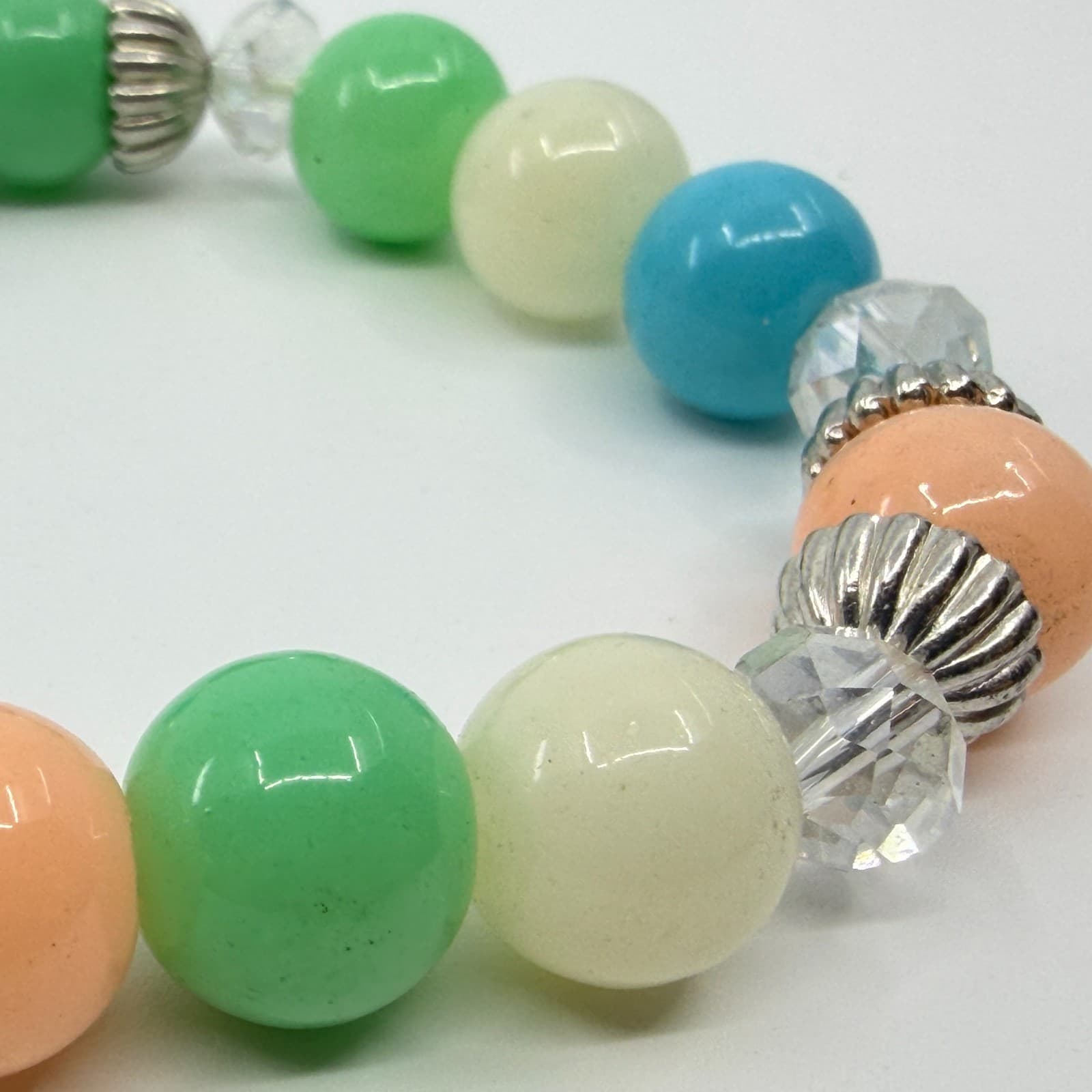 Vintage Pastel Stretch Bracelet Multi Color Lucite Acrylic Beads Silver Tone - Thumbnail 6