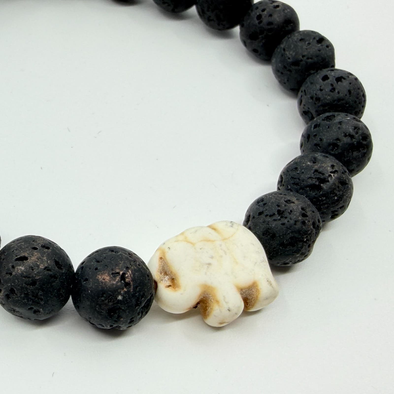Vintage Black Lava Rock Bead Stretch Bracelet White Howlite Elephant Boho Retro - Thumbnail 3