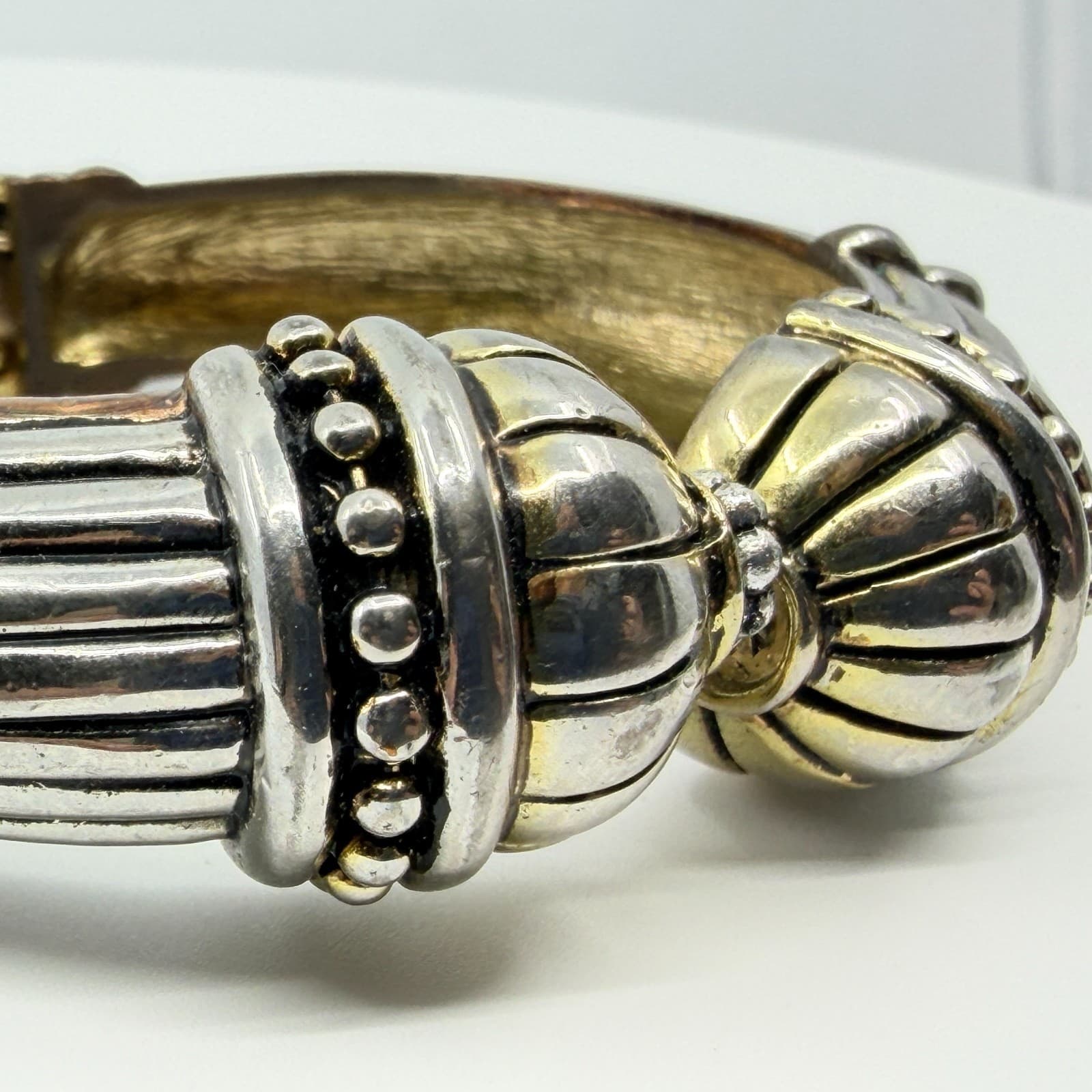 Vintage Two Tone Silver & Gold Tone Cable Ribbed Bypass Hinge Bangle Bracelet - Thumbnail 4