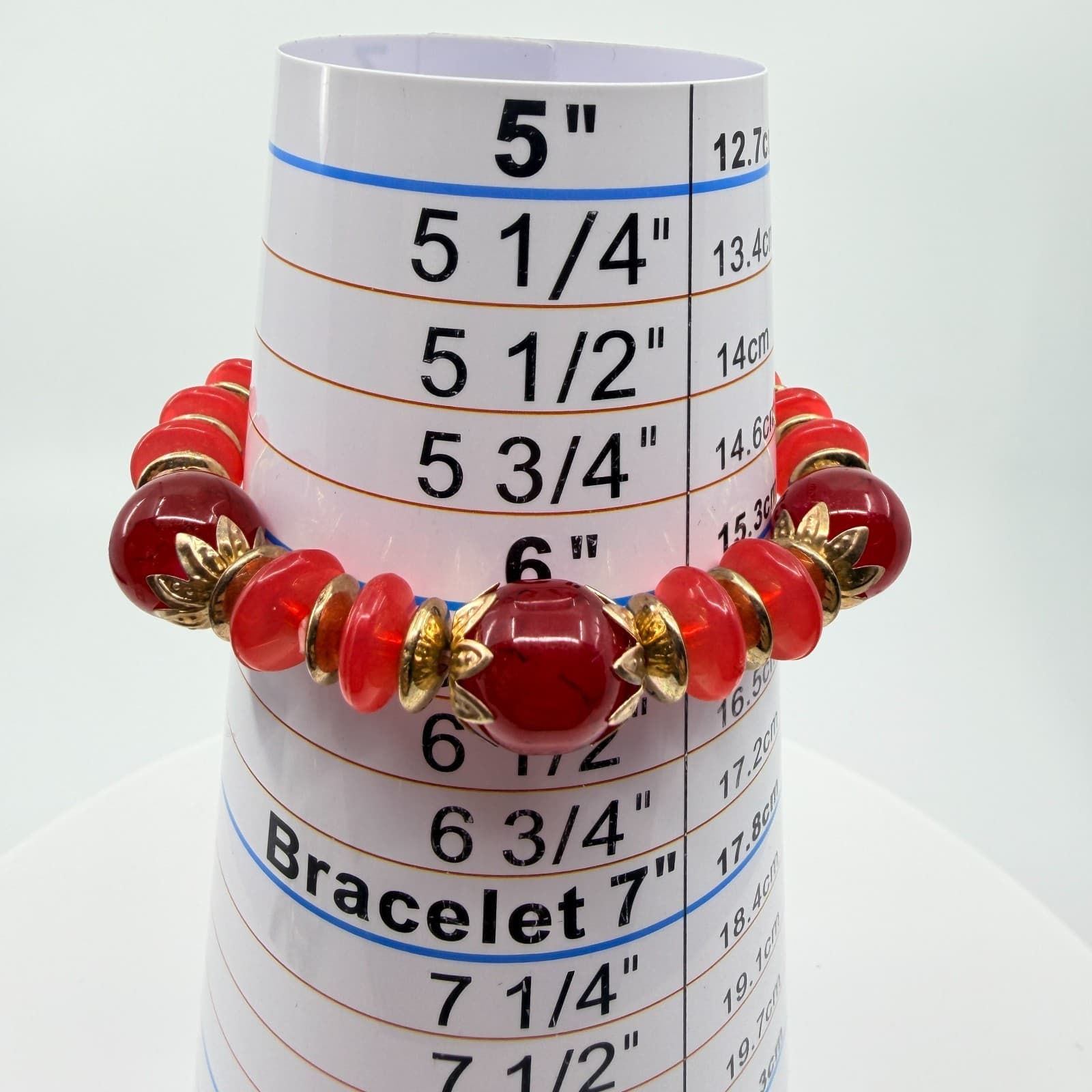 Vintage Bold Red Lucite Bead Stretch Bracelet Gold Tone Filigree Caps Retro - Thumbnail 8