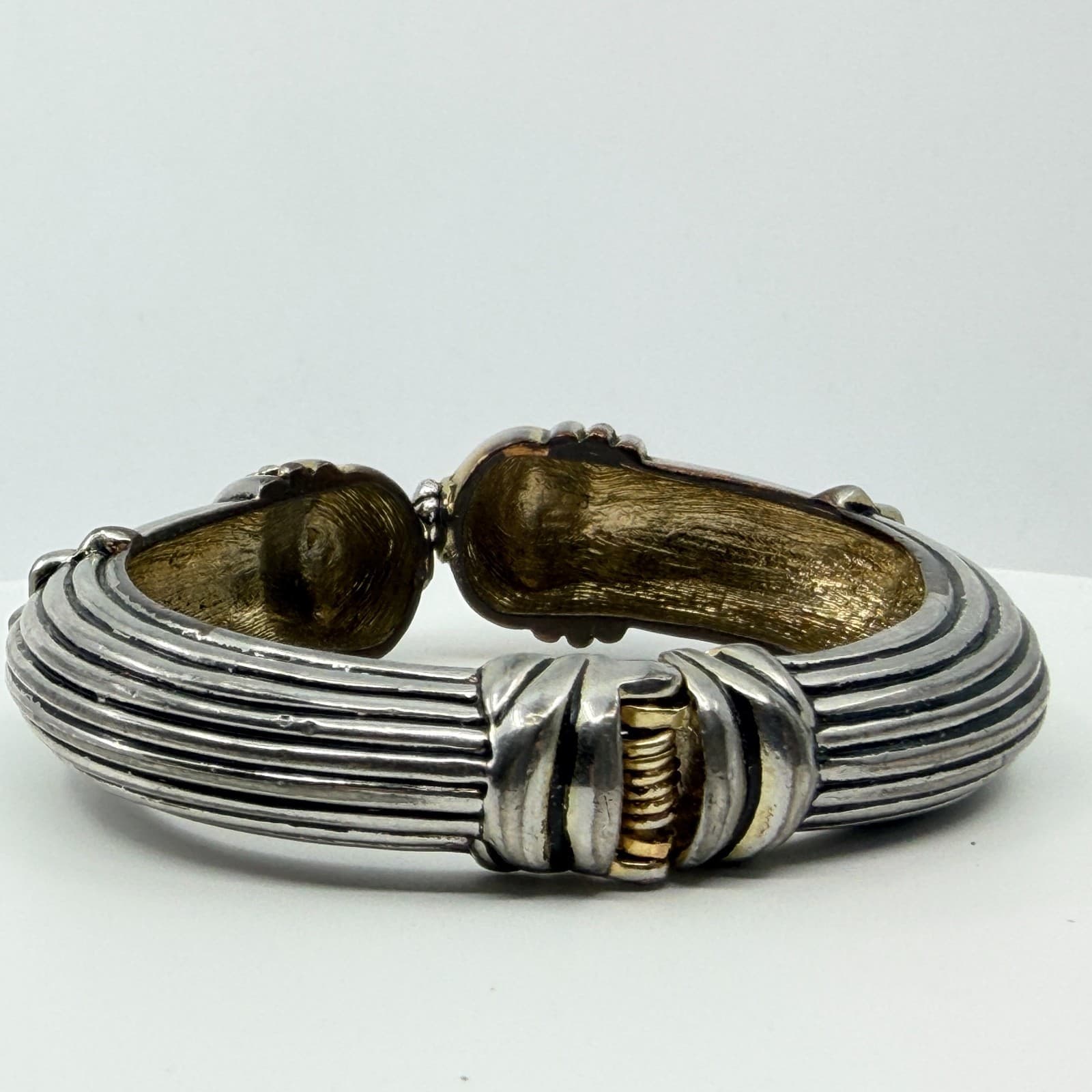 Vintage Two Tone Silver & Gold Tone Cable Ribbed Bypass Hinge Bangle Bracelet - Thumbnail 7