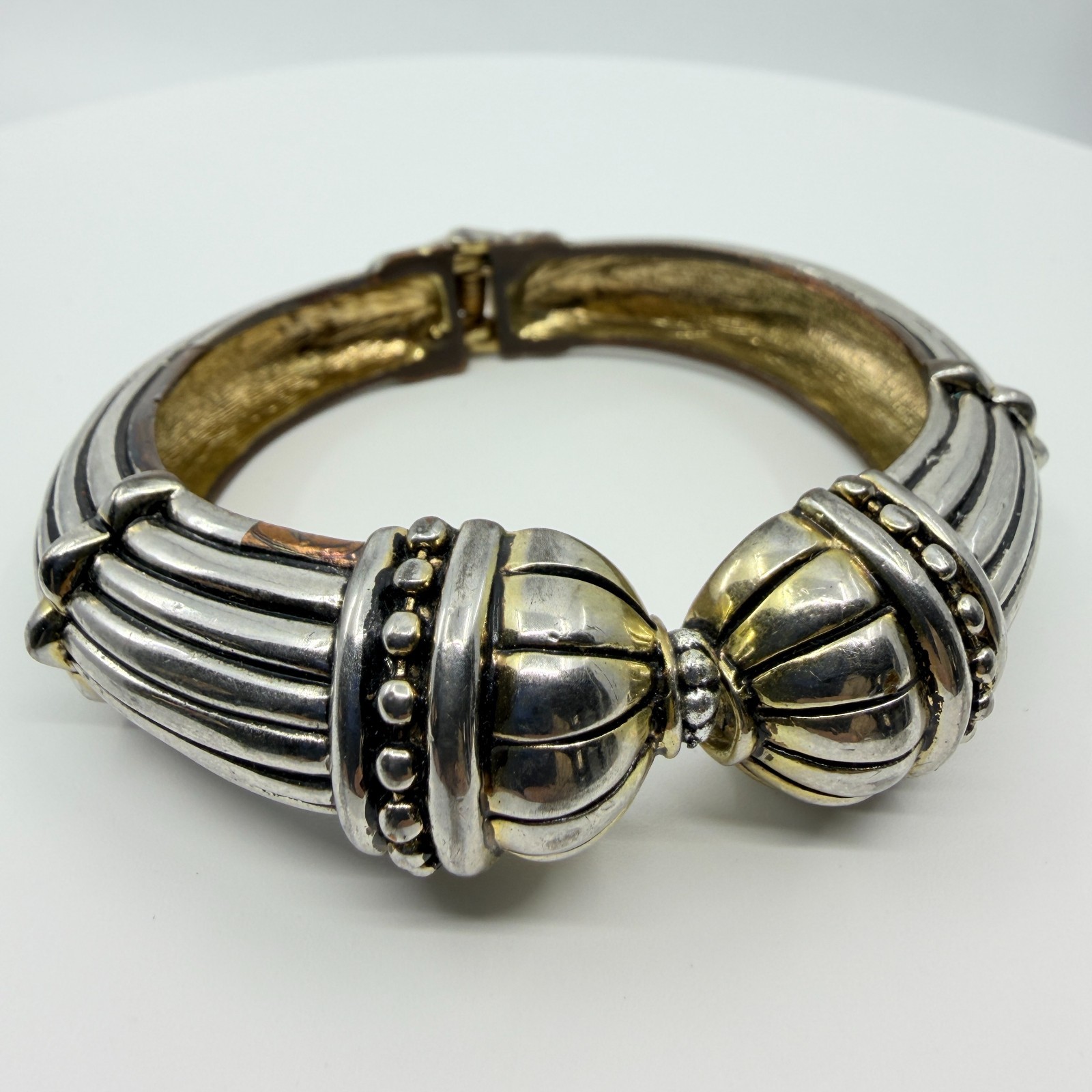 Vintage Two Tone Silver & Gold Tone Cable Ribbed Bypass Hinge Bangle Bracelet - Thumbnail 3