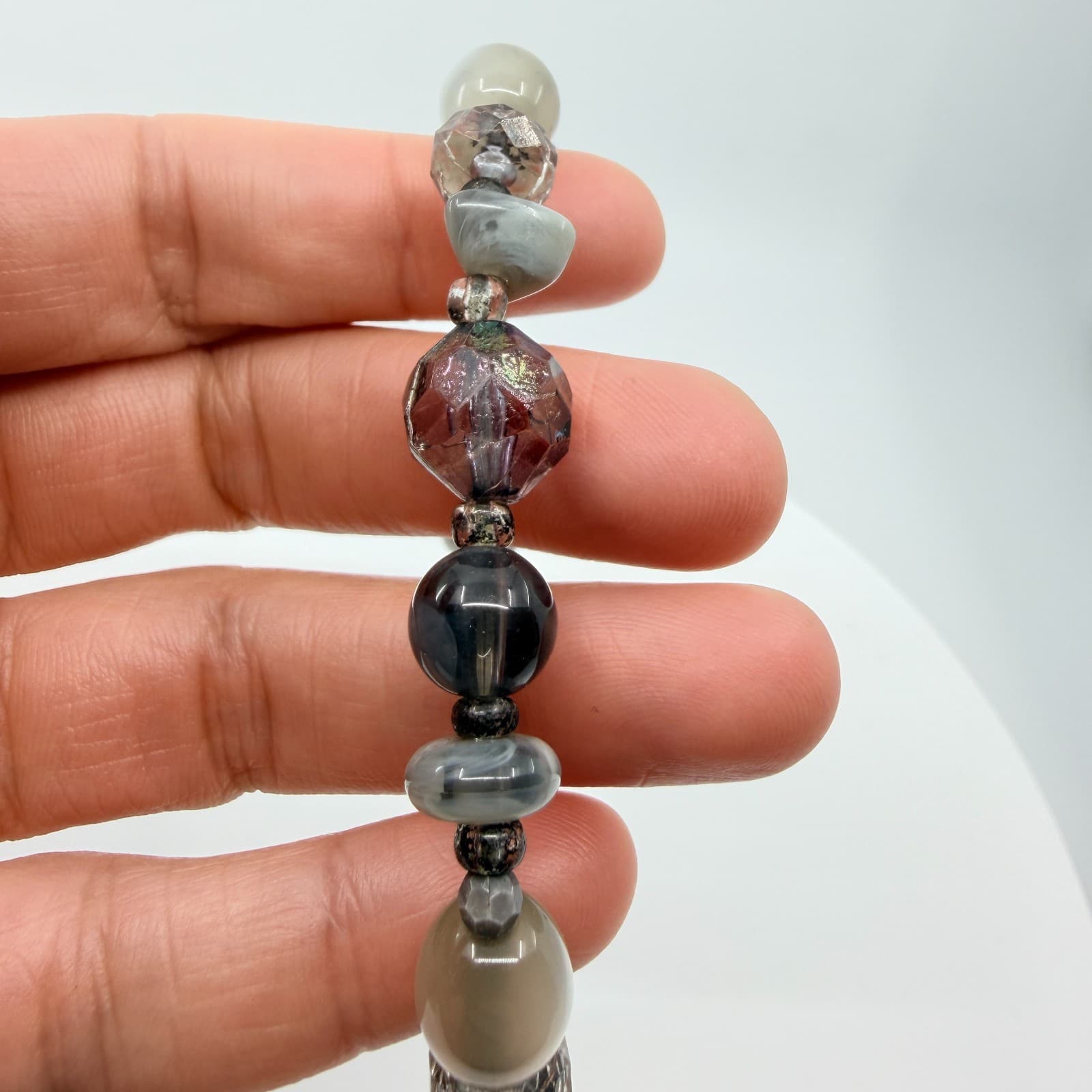 Vintage Y2K Chunky Gray Beaded Stretch Bracelet Clear Faceted Glass Iridescent - Thumbnail 6