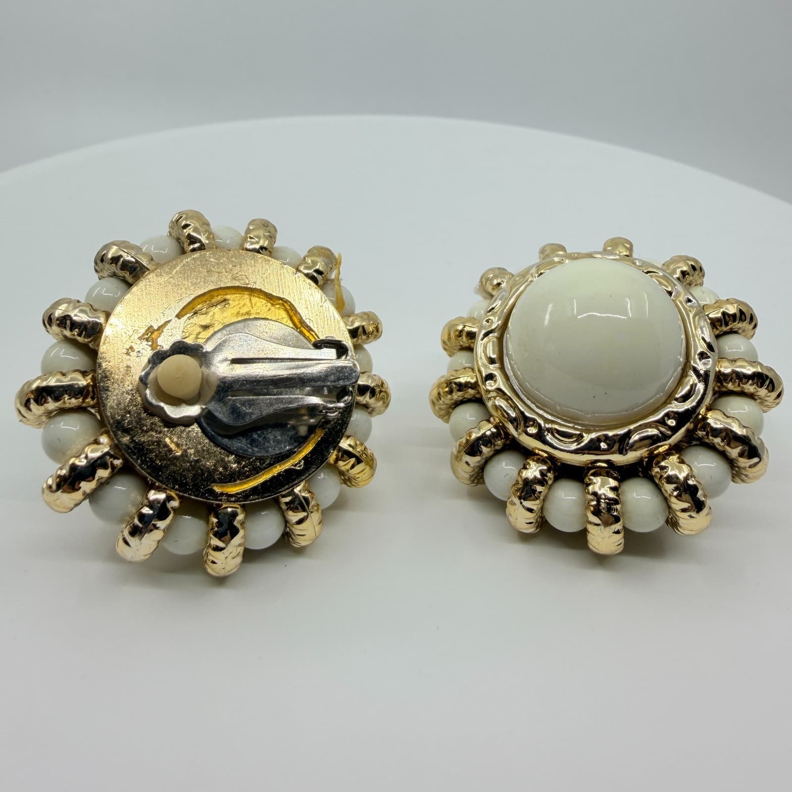 Vintage 1980s Gold Tone Cream Milk Glass Cabochon Statement Clip On Earrings - Thumbnail 2