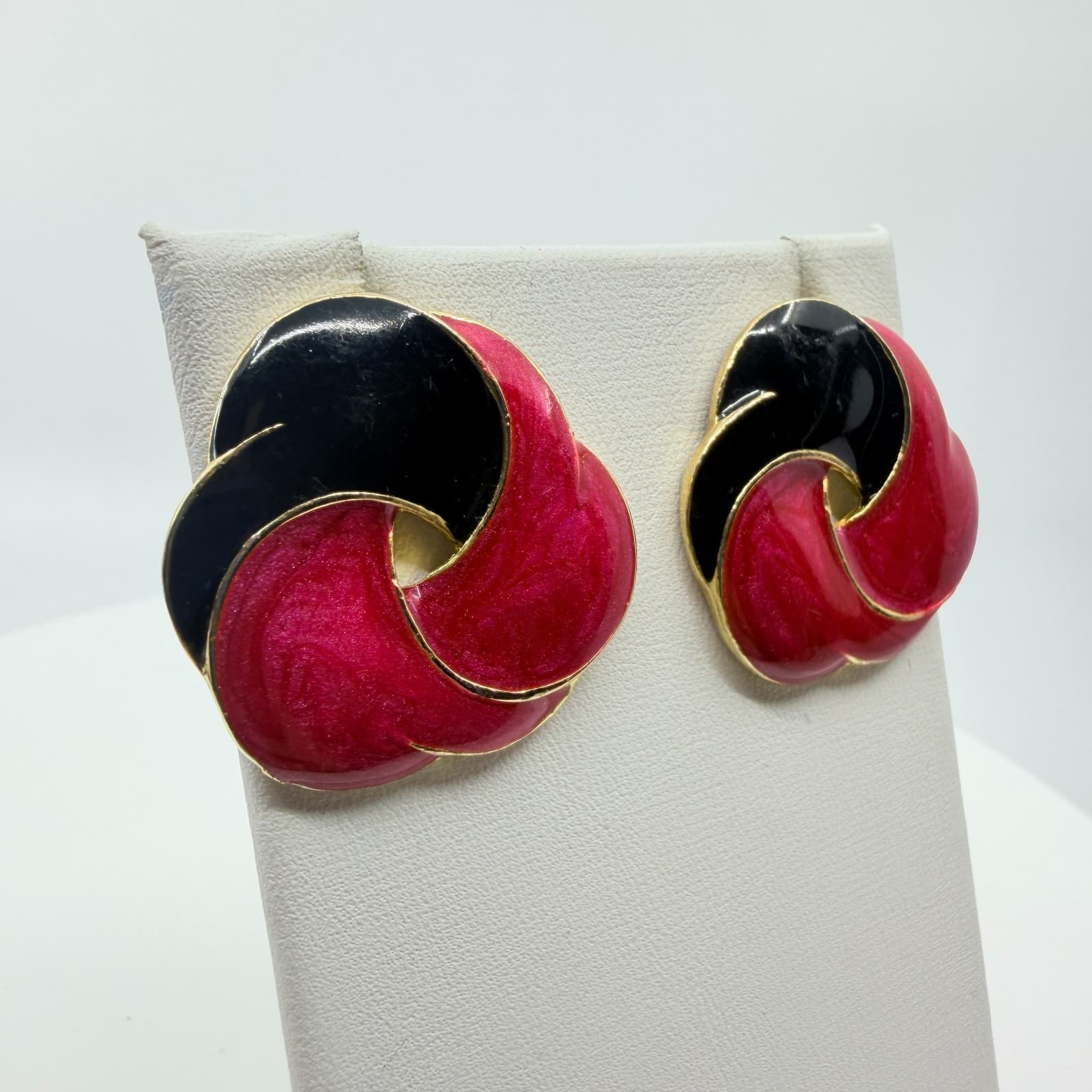 Vintage 80s Retro Gold Tone Pink Black Enamel Swirl Statement Post Stud Earrings - Thumbnail 2