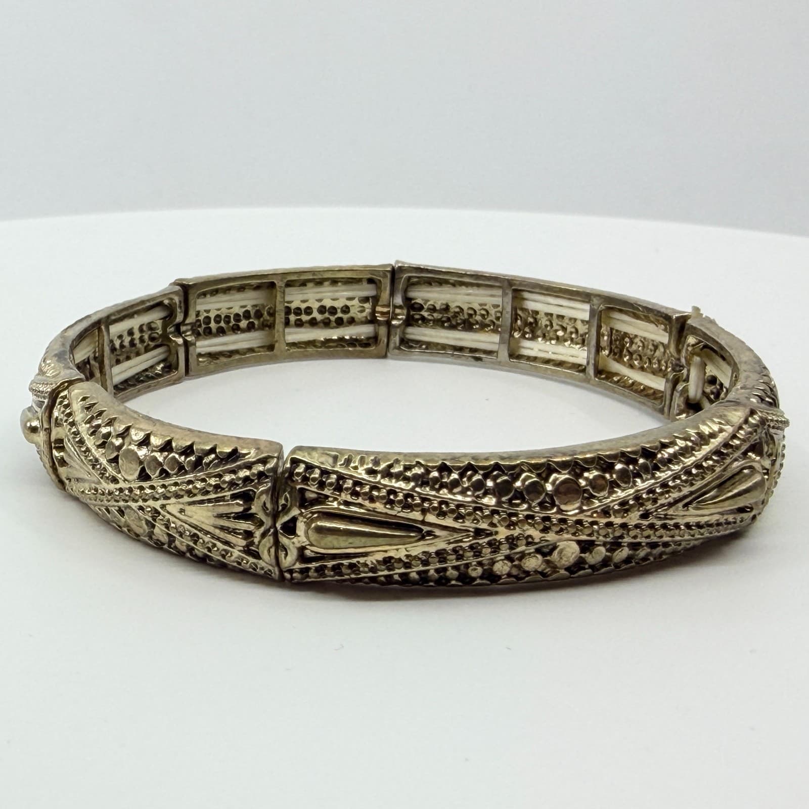 Vintage Antique Gold Tone Textured Segmented Stretch Bangle Cuff Bracelet Retro - Thumbnail 3