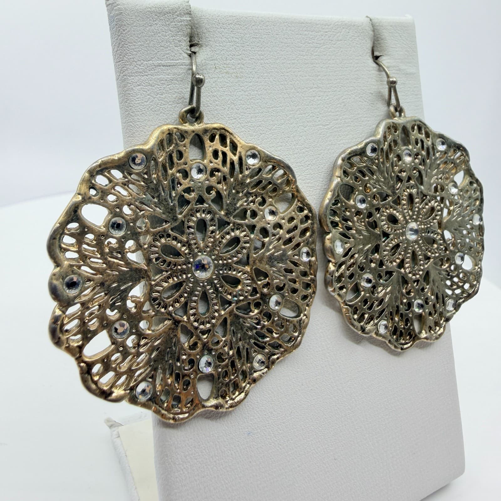 VTG Antique Gold Tone Filigree Mandala Earrings Rhinestone Statement Drop Dangle - Thumbnail 2