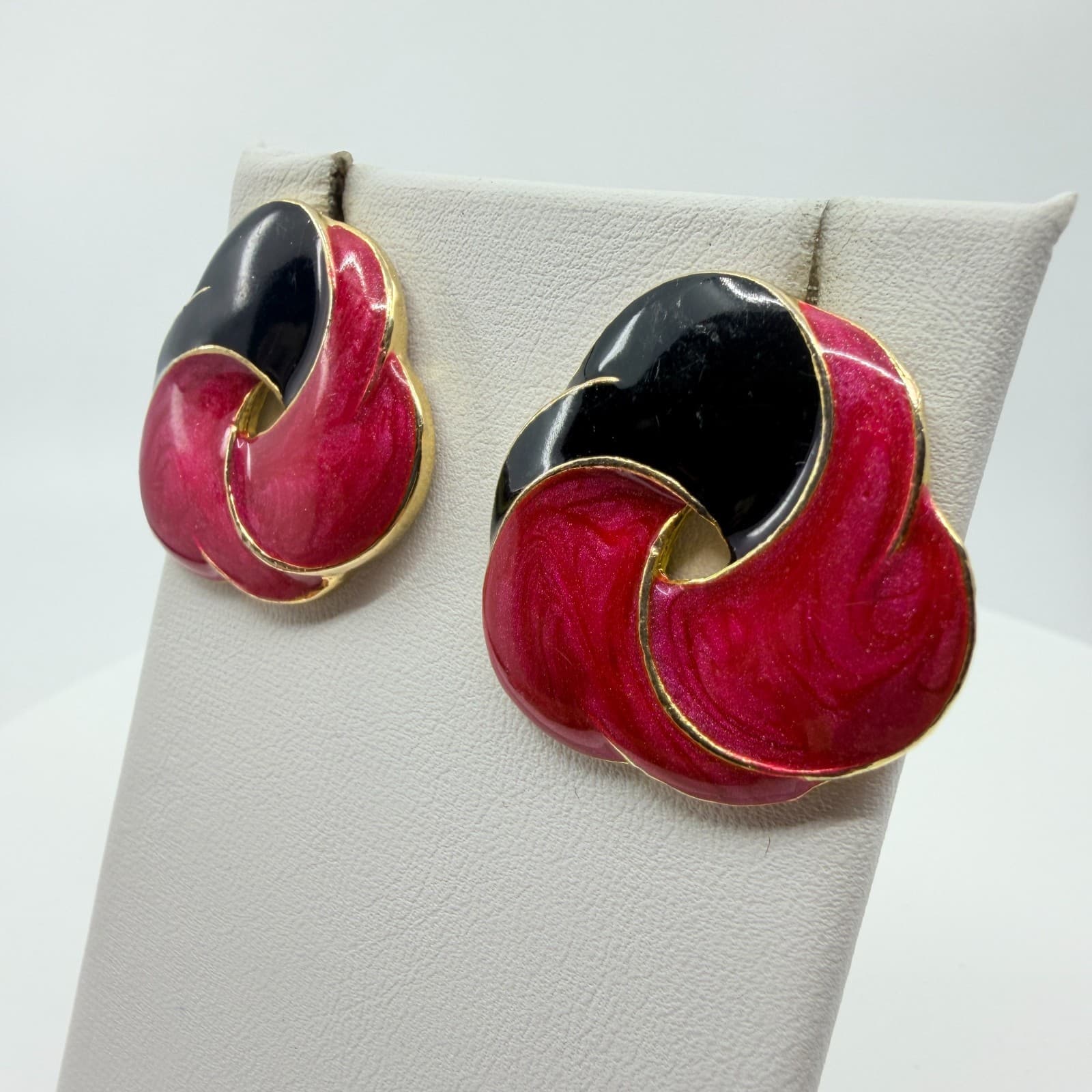 Vintage 80s Retro Gold Tone Pink Black Enamel Swirl Statement Post Stud Earrings - Thumbnail 4