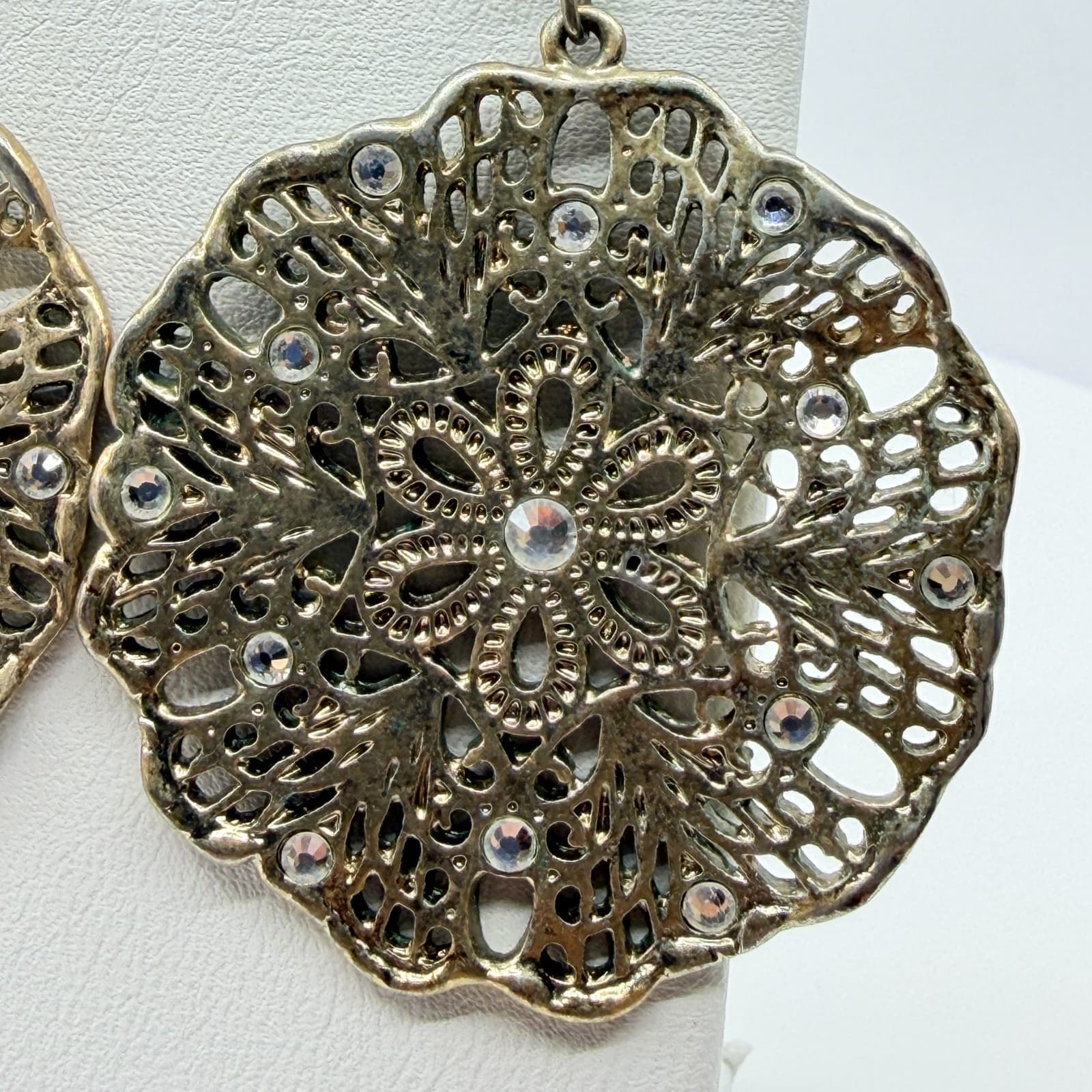 VTG Antique Gold Tone Filigree Mandala Earrings Rhinestone Statement Drop Dangle - Thumbnail 5