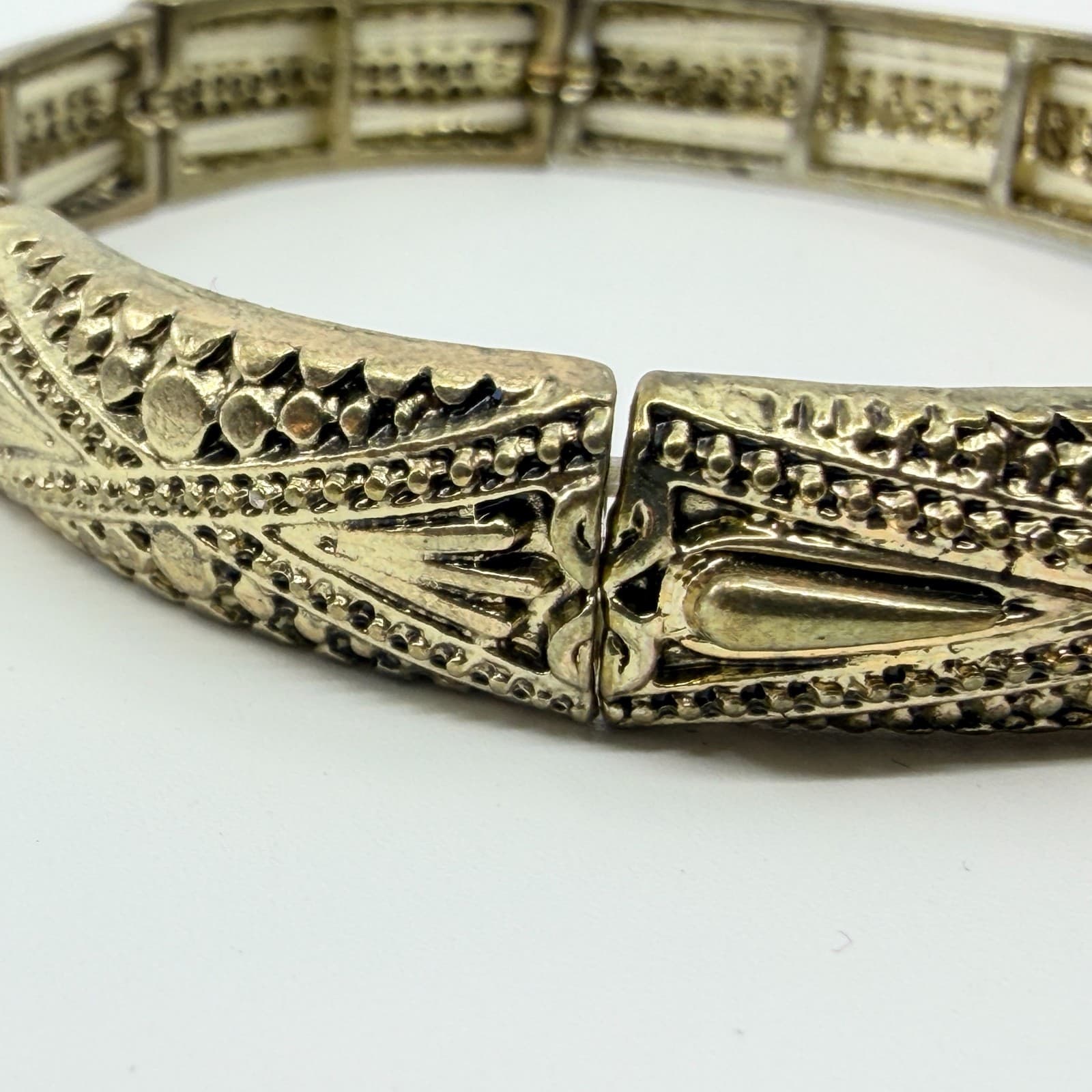Vintage Antique Gold Tone Textured Segmented Stretch Bangle Cuff Bracelet Retro - Thumbnail 5