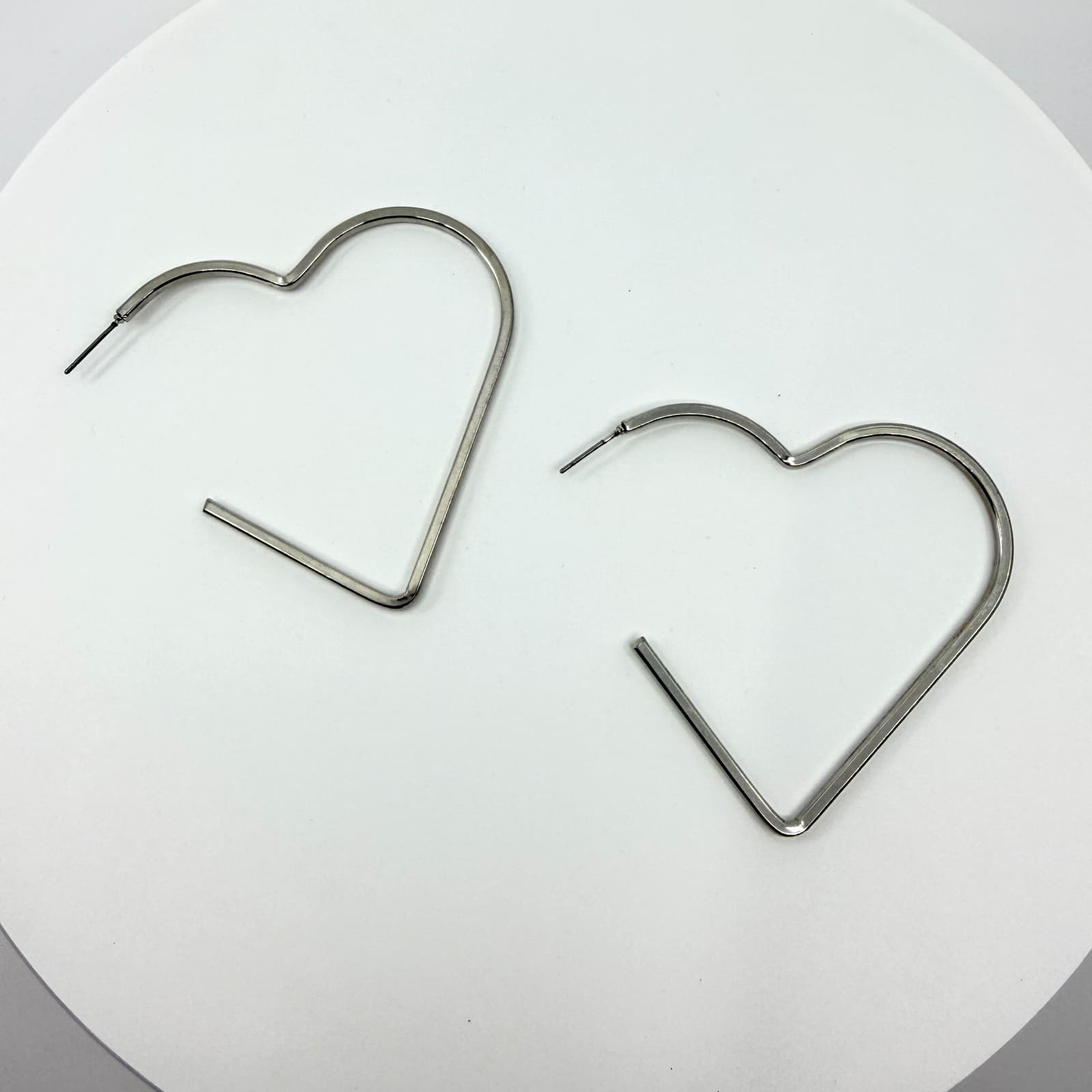 Vintage Y2K Silver Tone Oversized Open Heart Wire Hoop Statement Earrings - Thumbnail 2