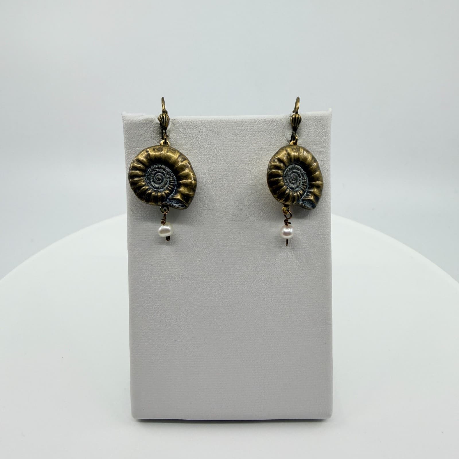 VTG Antique Bronze Tone Ammonite Fossil Shell Dangle Hinged Faux Pearl Earring - Thumbnail 7