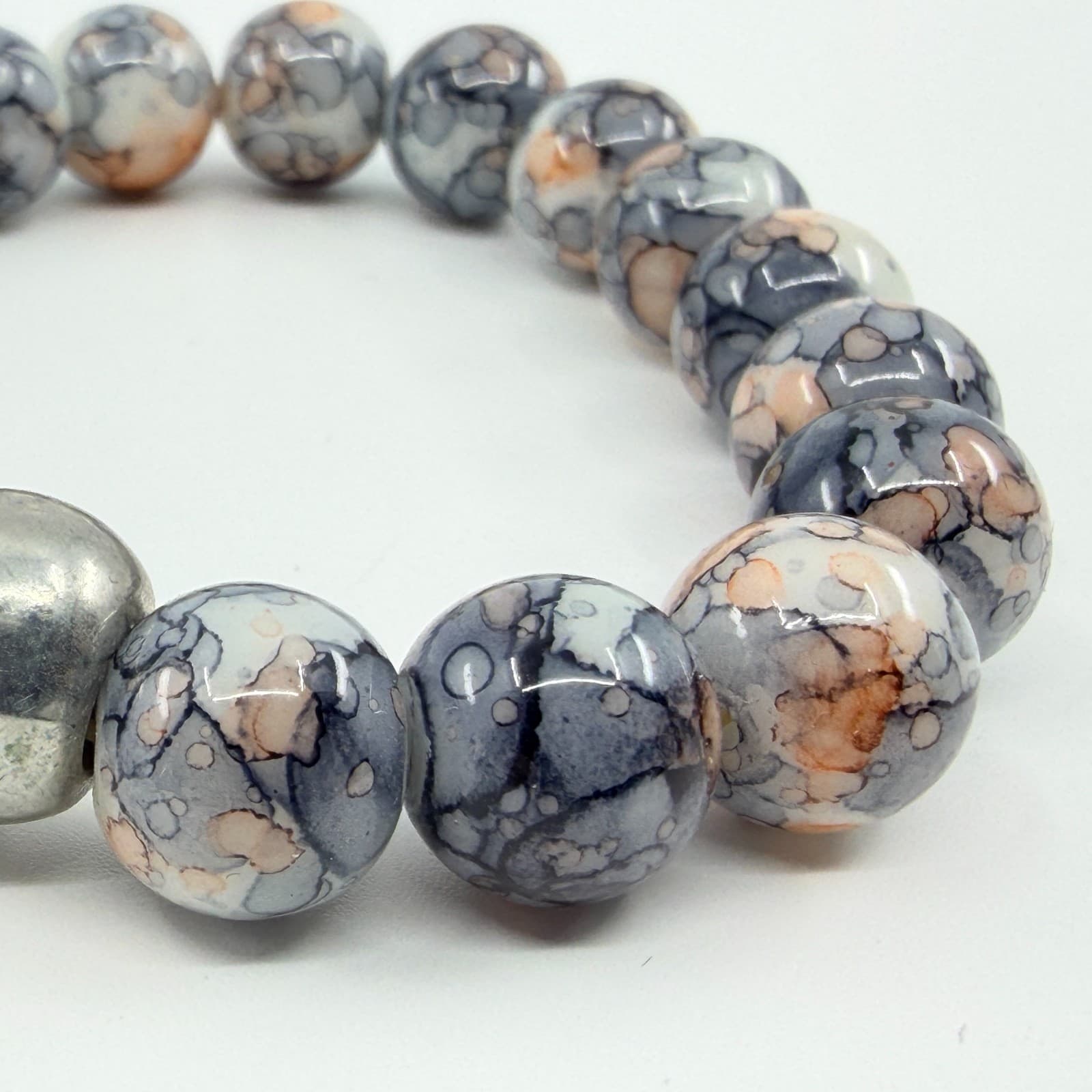Vintage Boho Gray Ink Splatter Agate Glass Snap Charm Stretch Beaded Bracelet - Thumbnail 6