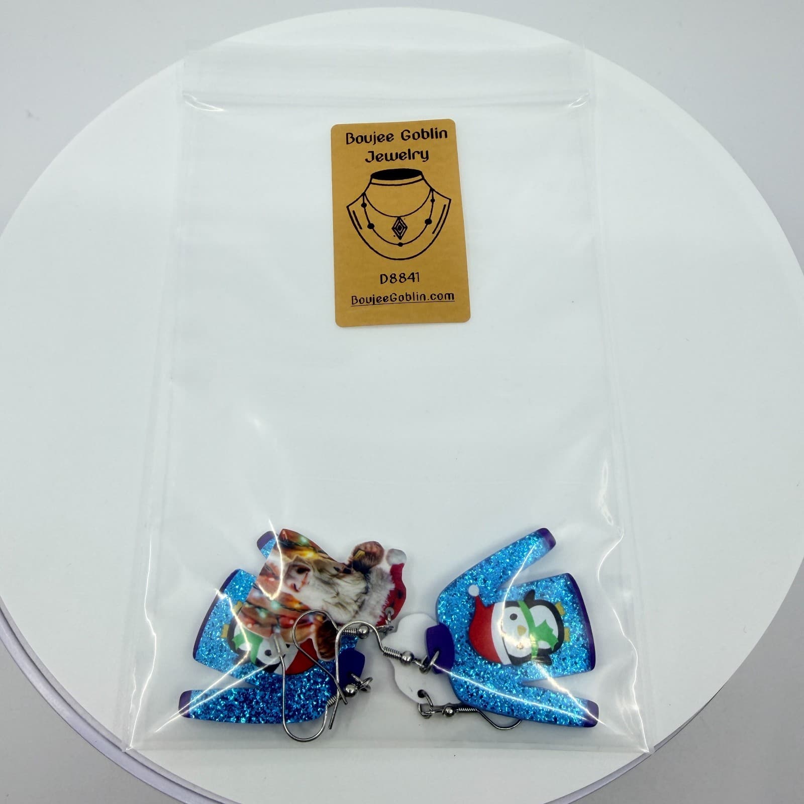 VTG Christmas Santa Hat Highland Cow Dangle Earrings Festive Holiday Acrylic - Thumbnail 11