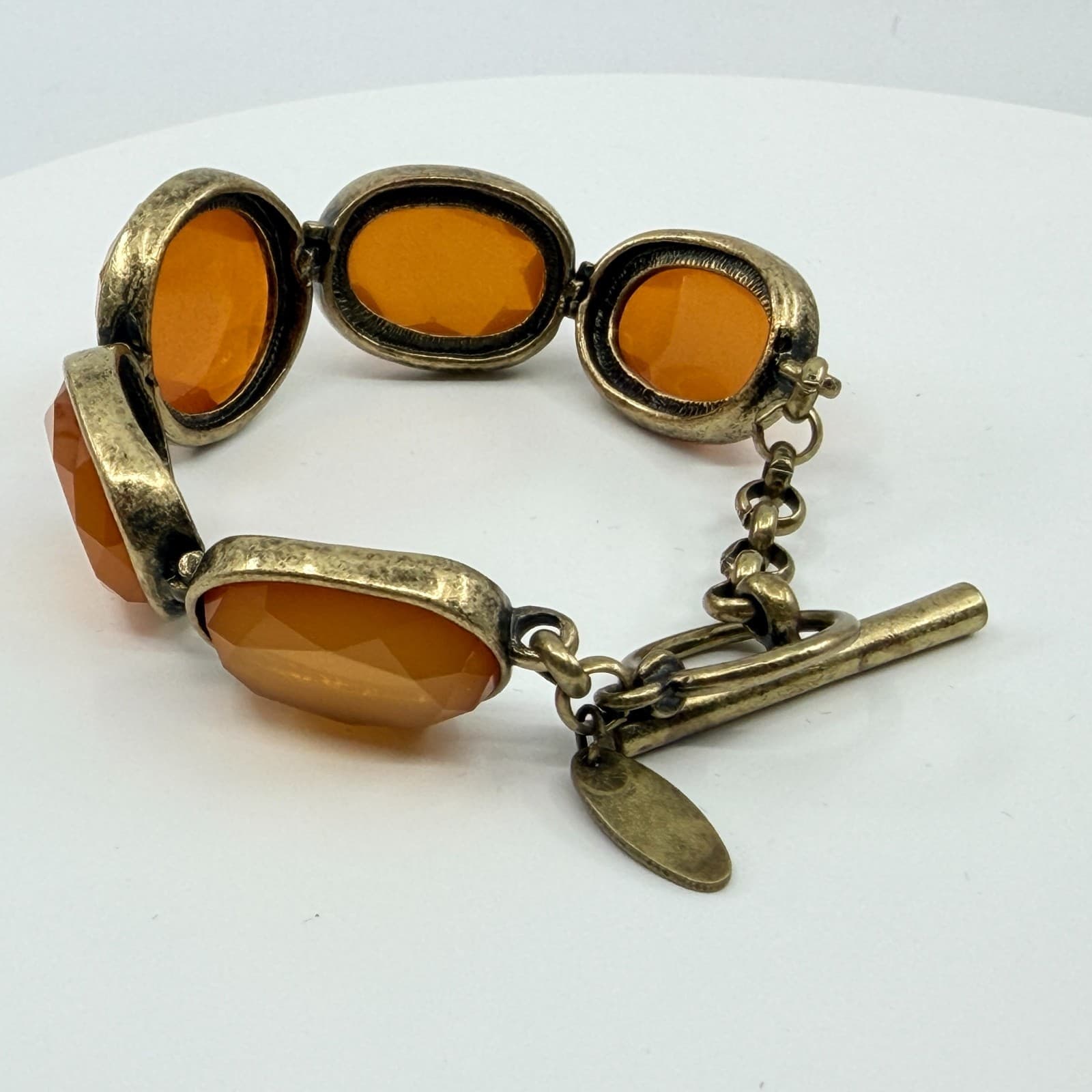 Vintage Antique Brass Tone Orange Faceted Resin Carnelian Style Toggle Bracelet - Thumbnail 4