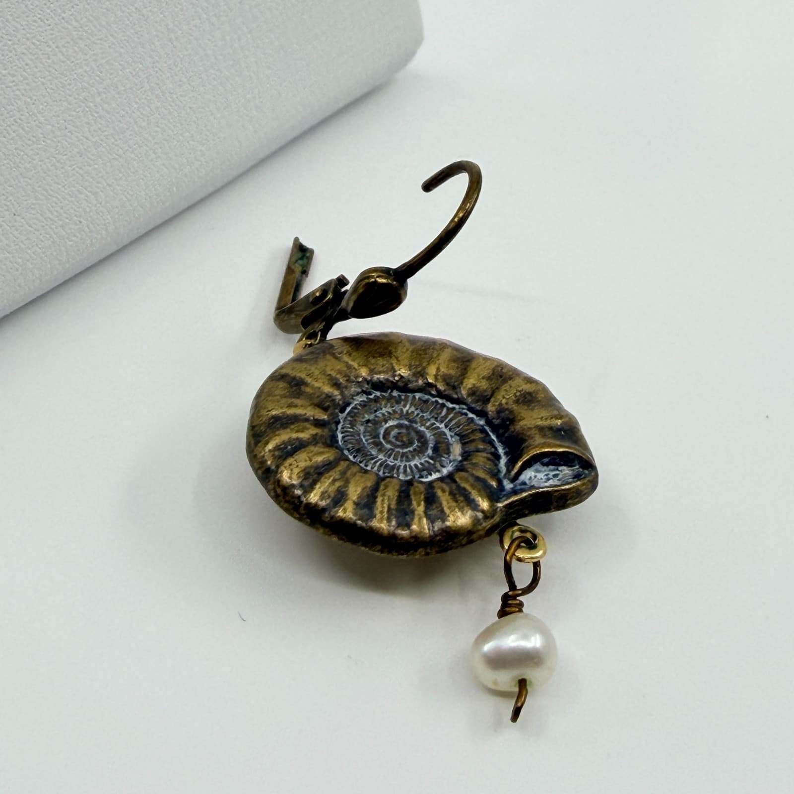 VTG Antique Bronze Tone Ammonite Fossil Shell Dangle Hinged Faux Pearl Earring - Thumbnail 8