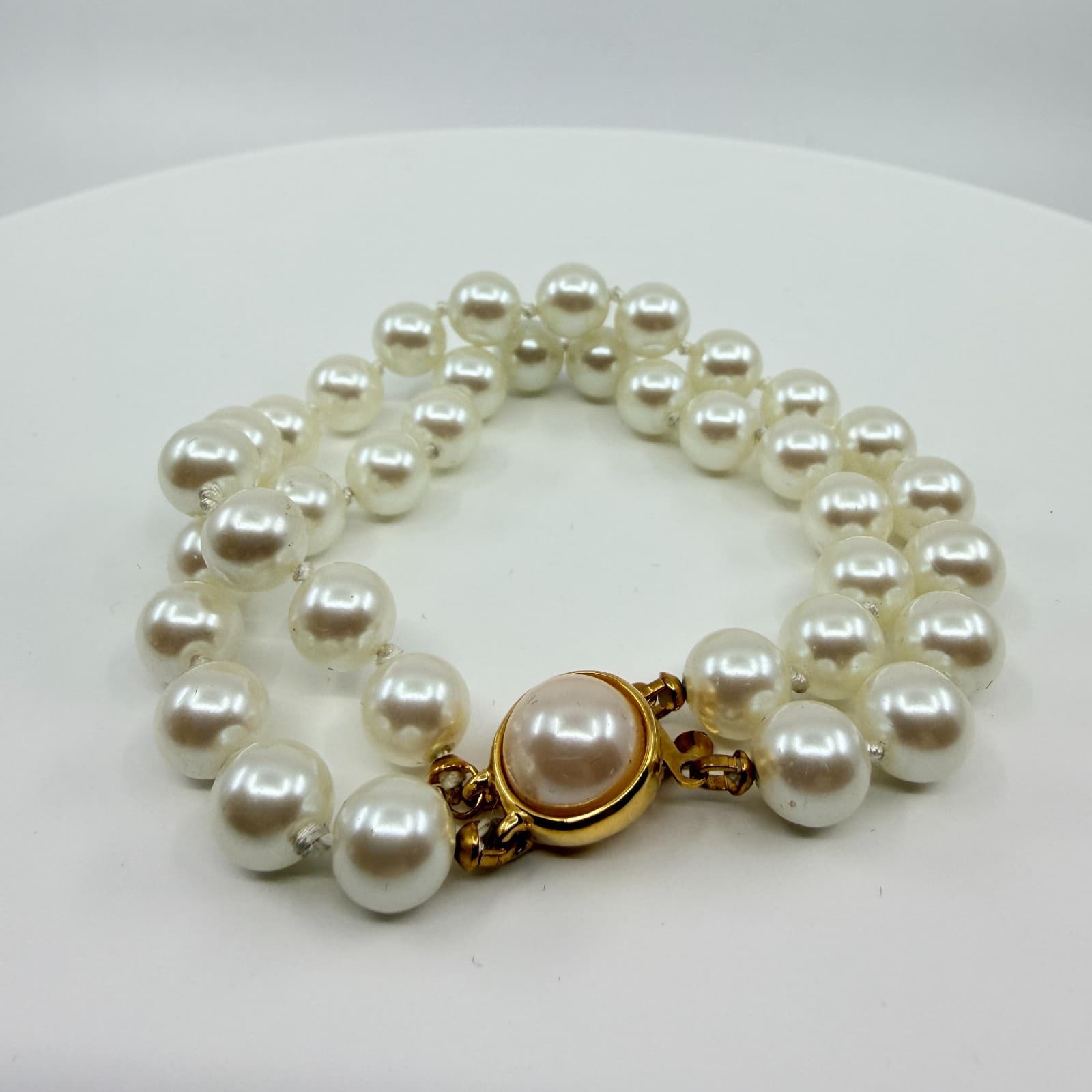 Vintage Double Strand White Faux Pearl Bracelet Gold Tone Statement Clasp Y2K - Thumbnail 3