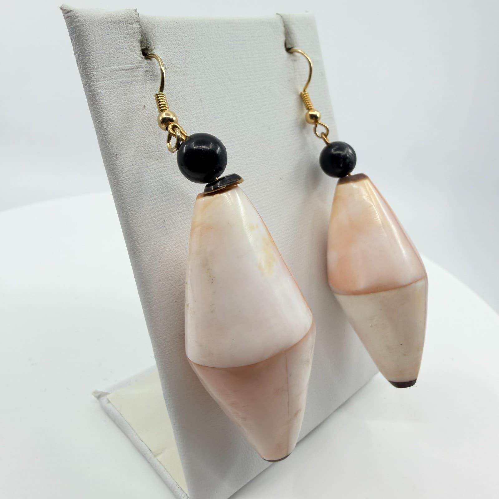 Vintage Mother of Pearl Shell Dangle Earrings Boho Pink Cream Onyx Bead Drop - Thumbnail 2
