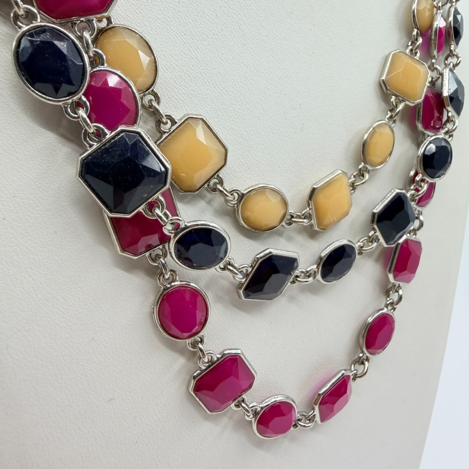 VTG Ann Taylor Multi-Strand Statement Necklace Resin Geo Links Magenta Black - Thumbnail 2
