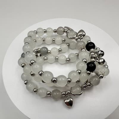Vintage 80s White Agate Beaded Charm Bracelet Silver Tone Heart Jewelry Retro - Thumbnail 4