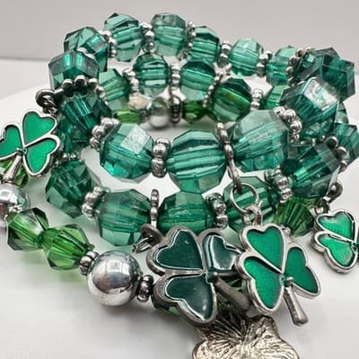 VTG 90s St Patrick Day Green Glass Bead Shamrock Charm Stretch Bracelet Set Y2K - Thumbnail 3