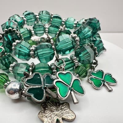 VTG 90s St Patrick Day Green Glass Bead Shamrock Charm Stretch Bracelet Set Y2K - Thumbnail 4