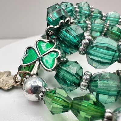 VTG 90s St Patrick Day Green Glass Bead Shamrock Charm Stretch Bracelet Set Y2K - Thumbnail 7