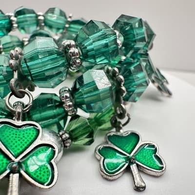 VTG 90s St Patrick Day Green Glass Bead Shamrock Charm Stretch Bracelet Set Y2K - Thumbnail 5