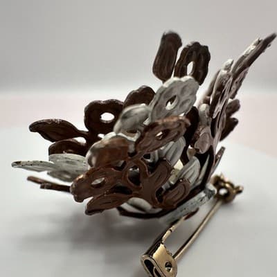 Vintage 60s Enamel Flower Bouquet Brooch Brown & White Floral Pin Jewelry Retro - Thumbnail 7