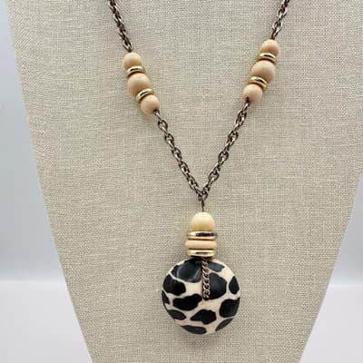 Vintage 90s Chunky Animal Print Pendant Necklace Boho Beaded Silver Tone Chain - Thumbnail 8