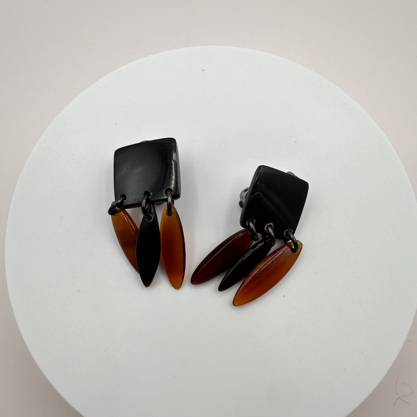Vintage 80s Geometric Dangle Earrings Black & Amber Resin Women's Jewelry Retro - Thumbnail 2