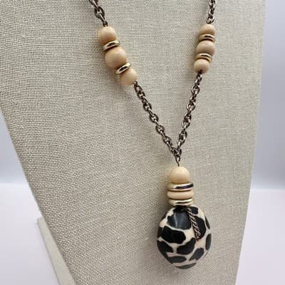 Vintage 90s Chunky Animal Print Pendant Necklace Boho Beaded Silver Tone Chain - Thumbnail 9